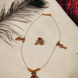 Antique Gold-Plated Invisible Chain Necklace Set with Triangular Pendant & Earrings