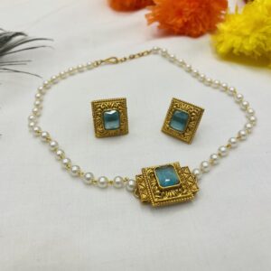 Pearl chocker set with heavy pendant and earring