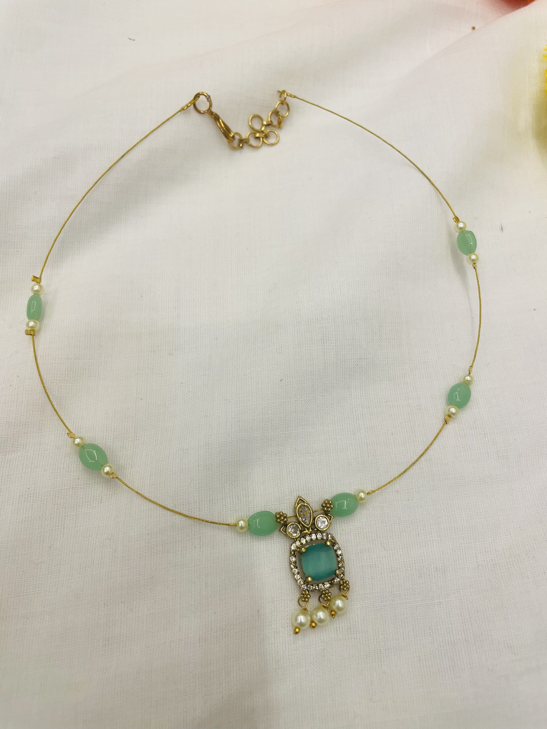 Invisible chain with pearls and cute pendant - Image 4